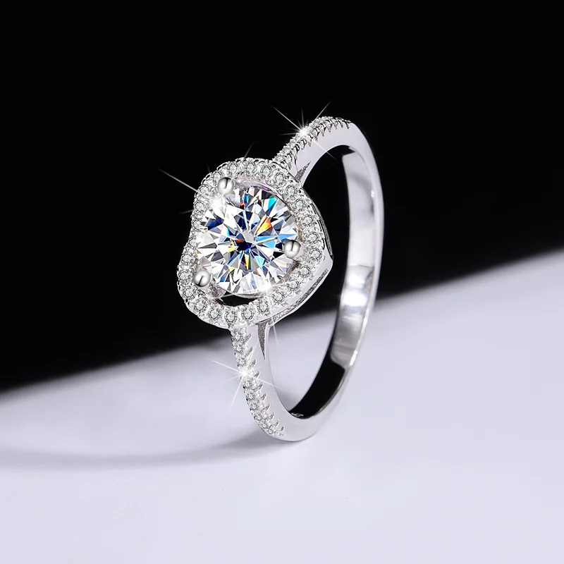 

High-quality Silver Moissanite Rings, Heart-shaped Hollowed-out Couple Rings, Wedding and Proposal Rings