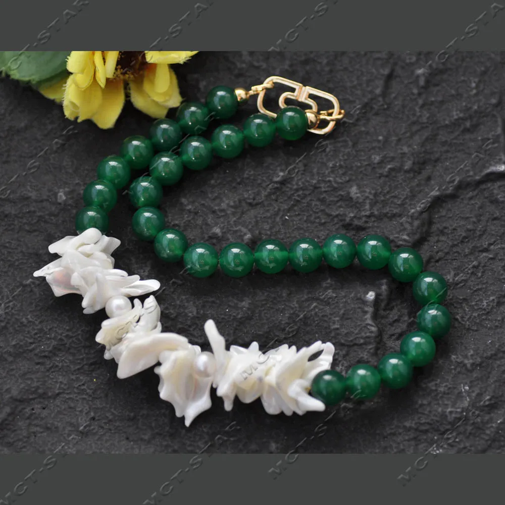 Z14466 19'' White Shell Petals Pearl Green Round Agate Bead Necklace