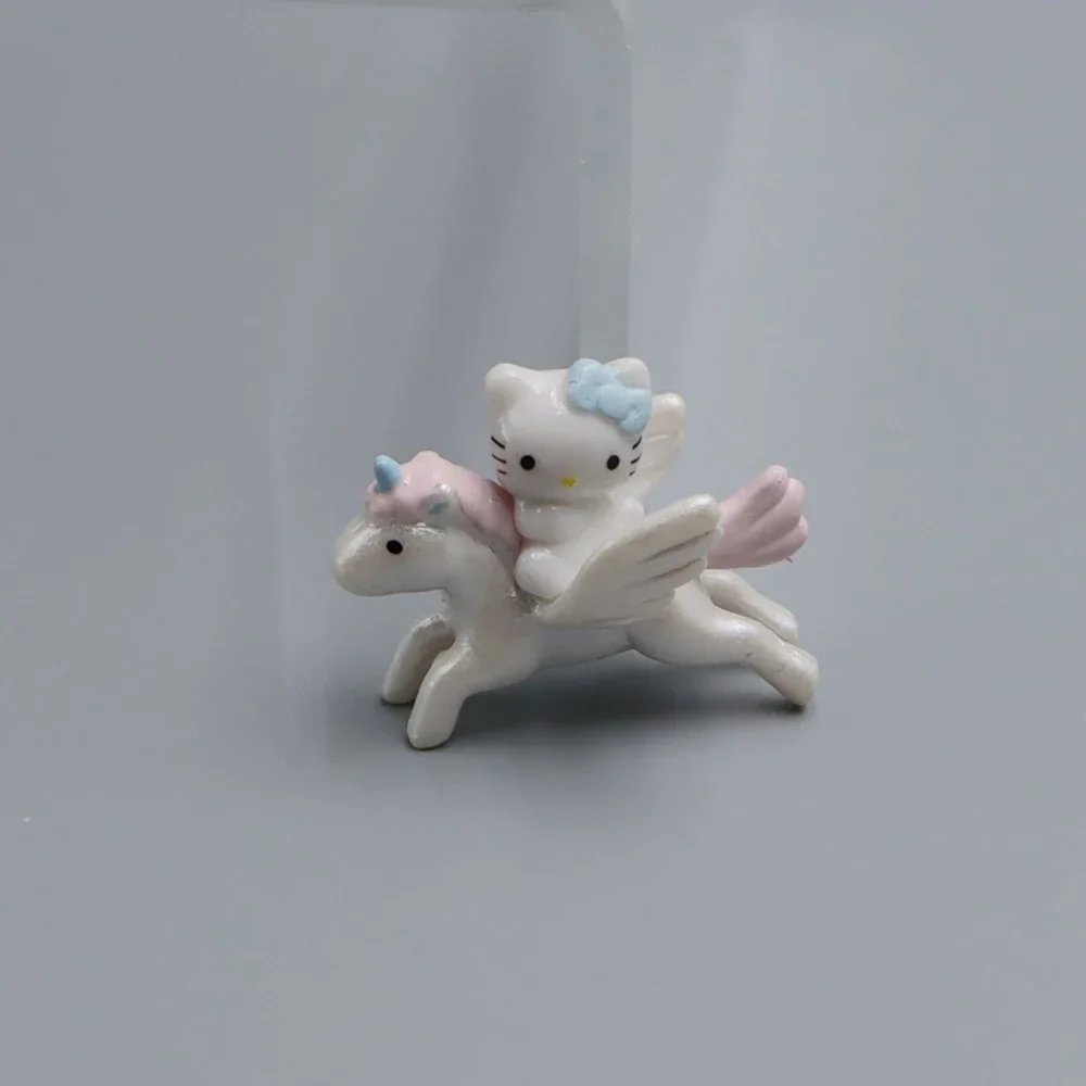 Sanrio Anime 3Cm Hello Kitty Angel Cat Figurka Lalka Kawaii Ciasto Pokój Dekoracyjna Dekoracja Świąteczna Zabawka Prezenty Dla Dziewczynek Dzieci