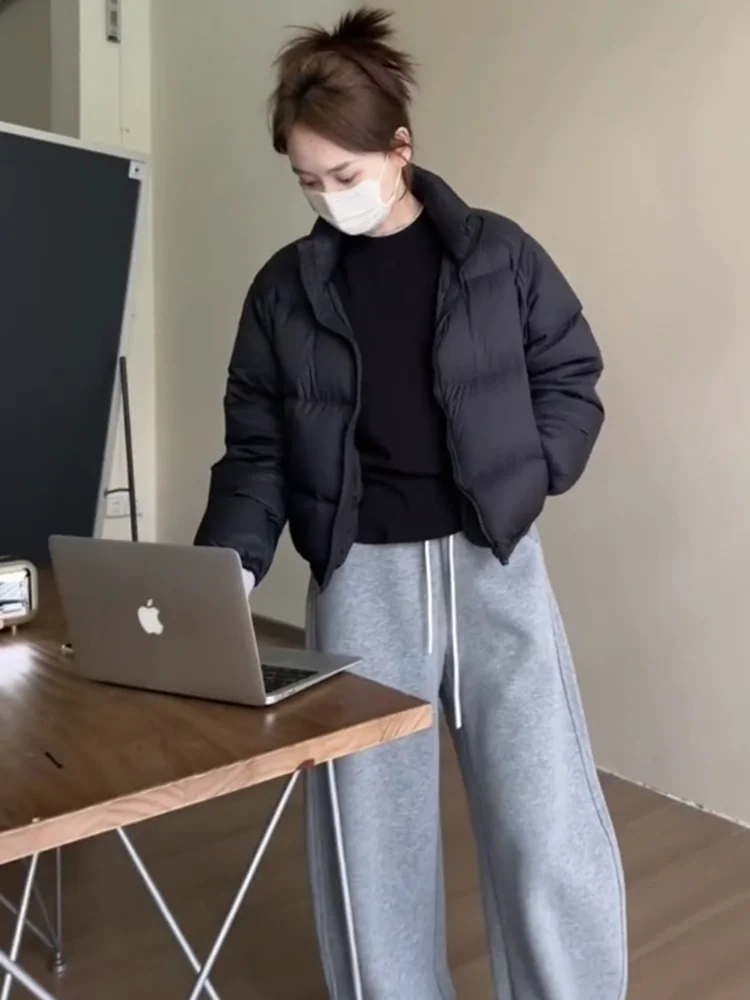 

Women's Short White Duck down Jacket Lightweight Warmth Compact Bread Style Winter New Arrival Clean Fit Design Filling 50%