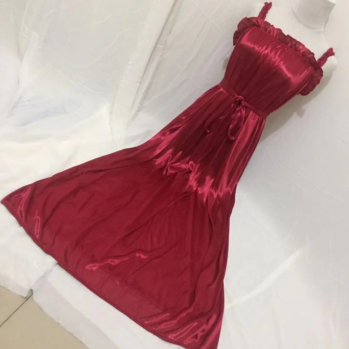 Vestido sin mangas de satén brillante para mujer, vestido de noche suelto con volantes, bata de dormir Sexy, talla grande