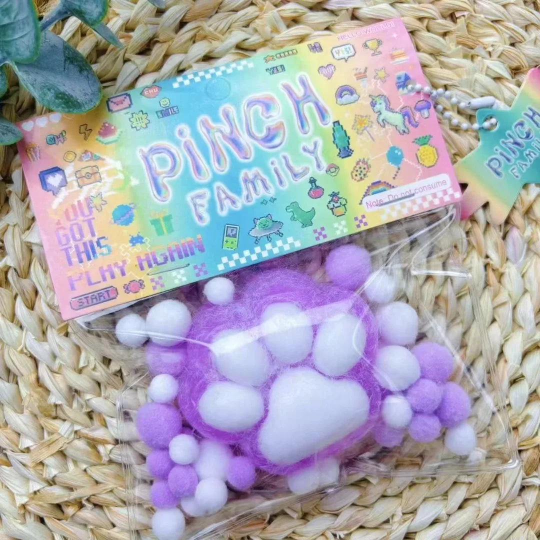 هدية عيد الميلاد لعام 2025: لعبة جديدة لطيفة من القطيفة على شكل قطة صغيرة كاواي من القطيفة على شكل مخلب قطة من السيليكون أقدام قطة وردية لطيفة