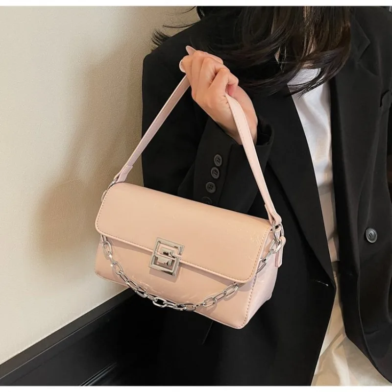 

Adjustable Strap Fashion Female Handbag for Work and Travel Exquisite Design Casual Shoulder Bag Ladies Crossbody Handbag