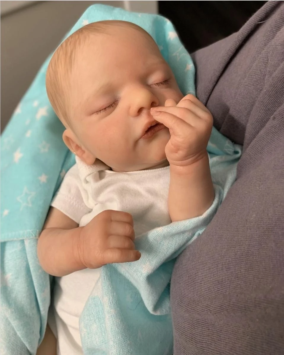 

18-дюймовая готовая кукла-реборн Сэм: виниловое тело с мягким тканевым наполнителем, реалистичная 3D-кожа с видимыми венами, ручная роспись волос, кукла-новорожденный