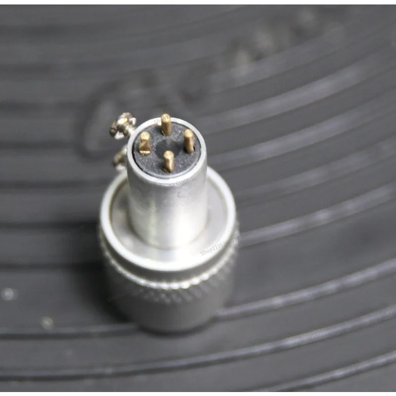 For The Tonearm Is Connected To The Cartridge with A Small Head Diameter of 7.94mm and 4.3g