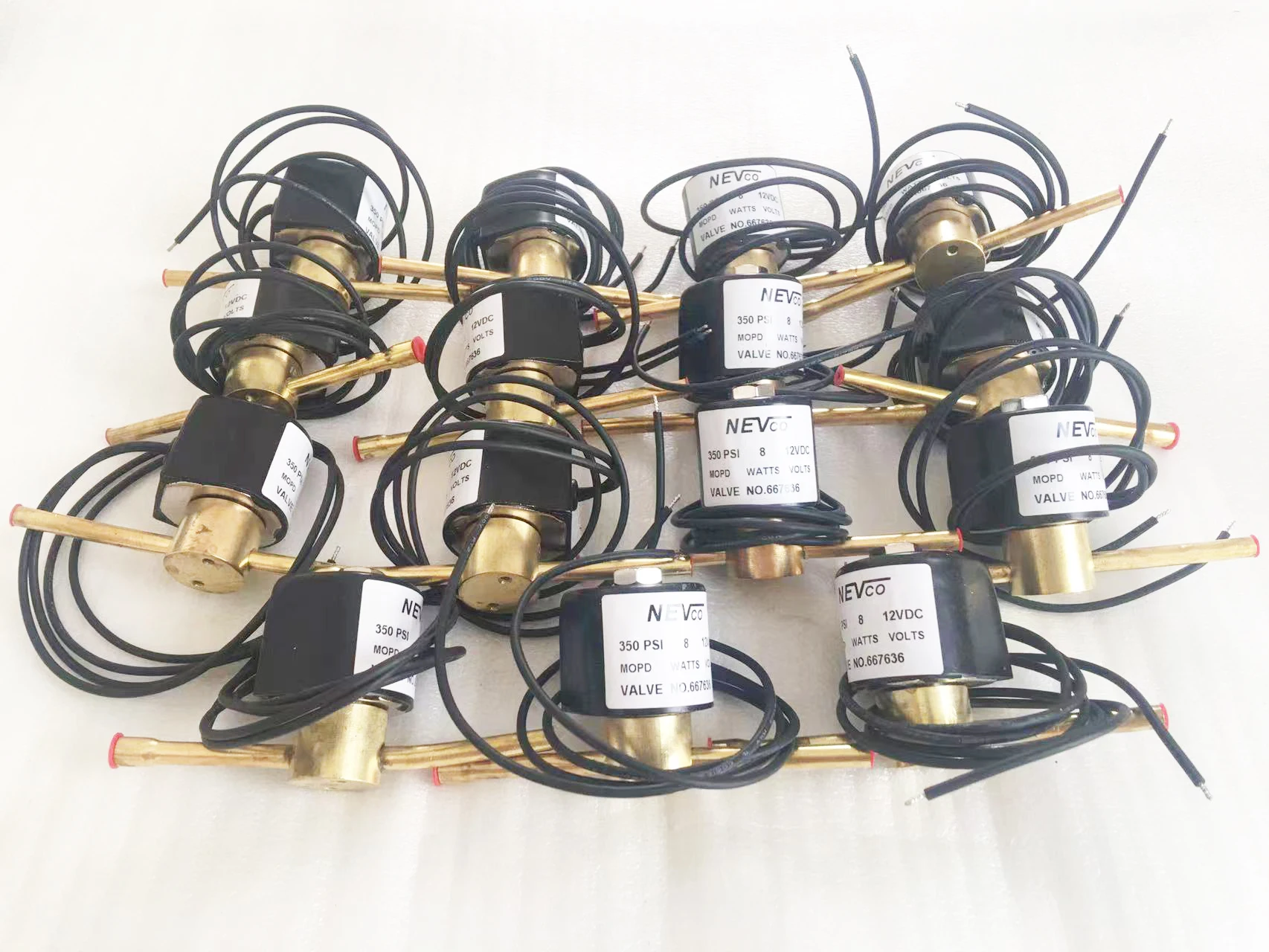 New Spare Part Pilot Solenoid Valve 61-8938 66-7636 for Thermo King SB/V-Series