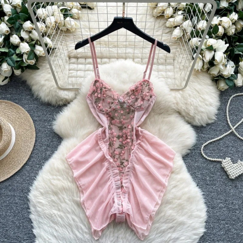 Sexy Slim Spliced Embroidered sleeveless bodysuits Chic Kore