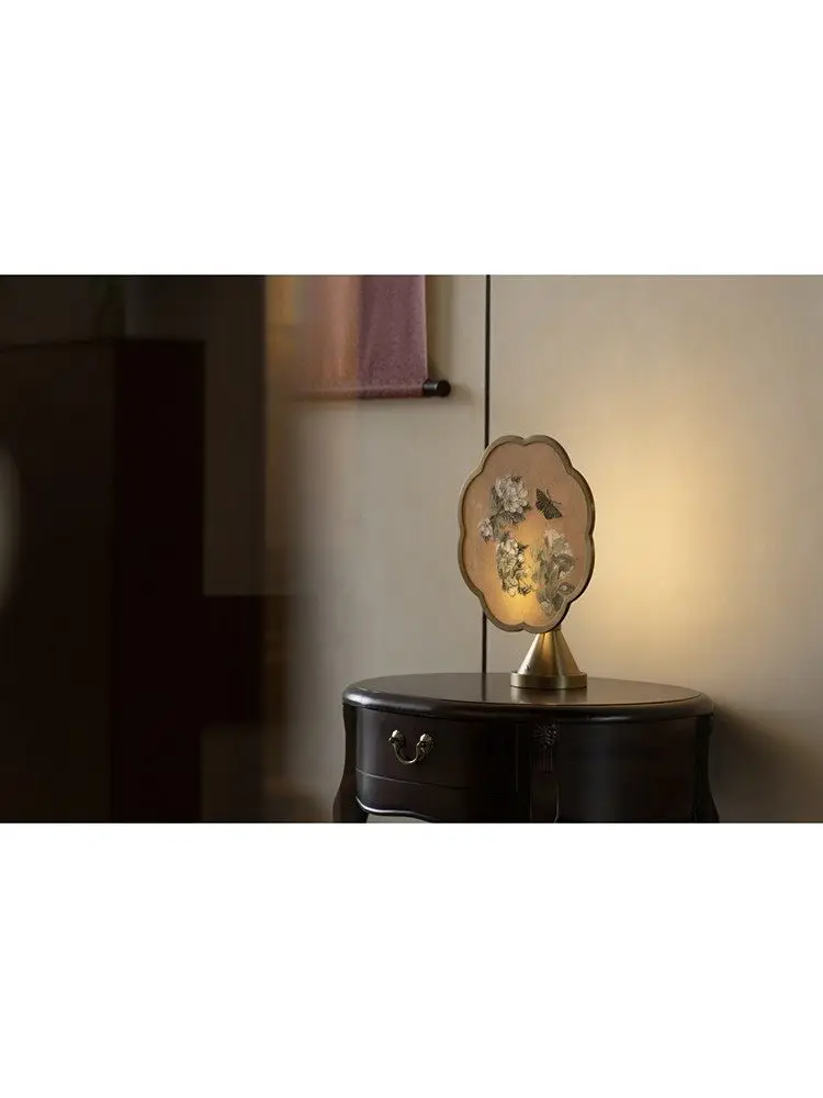 Qingli screen lamp embroidery new Chinese wireless touch desk lamp ornament