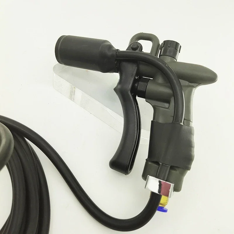 Handheld liquid electrostatic sprayer, static