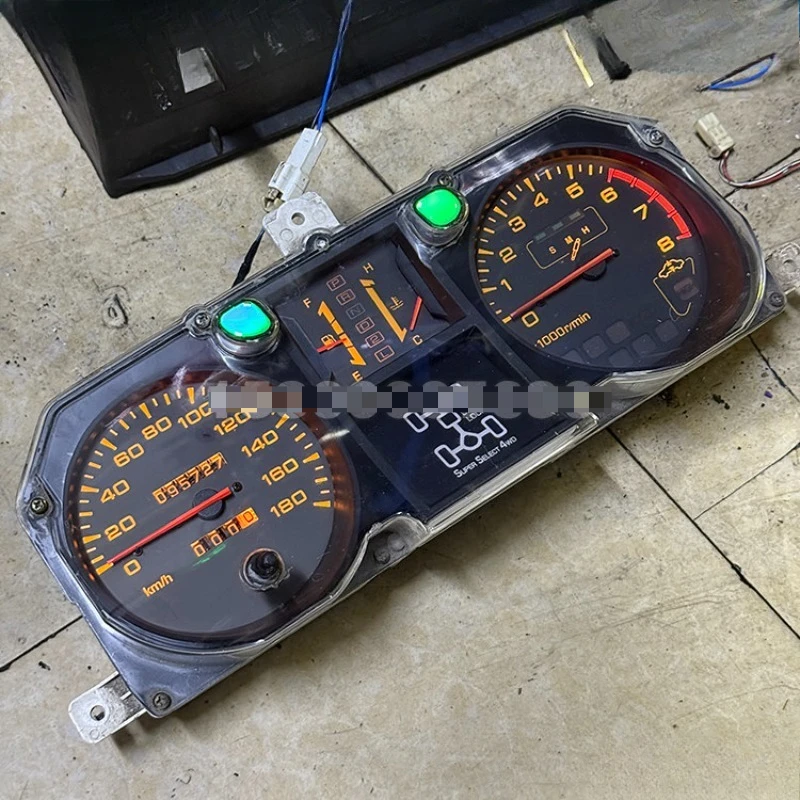 1pcs for Mitsubishi Montero Pajero V25 6G74 Instrument Assembly Vehicle Speed Water Temperature Oil Gauge Dismantling Parts
