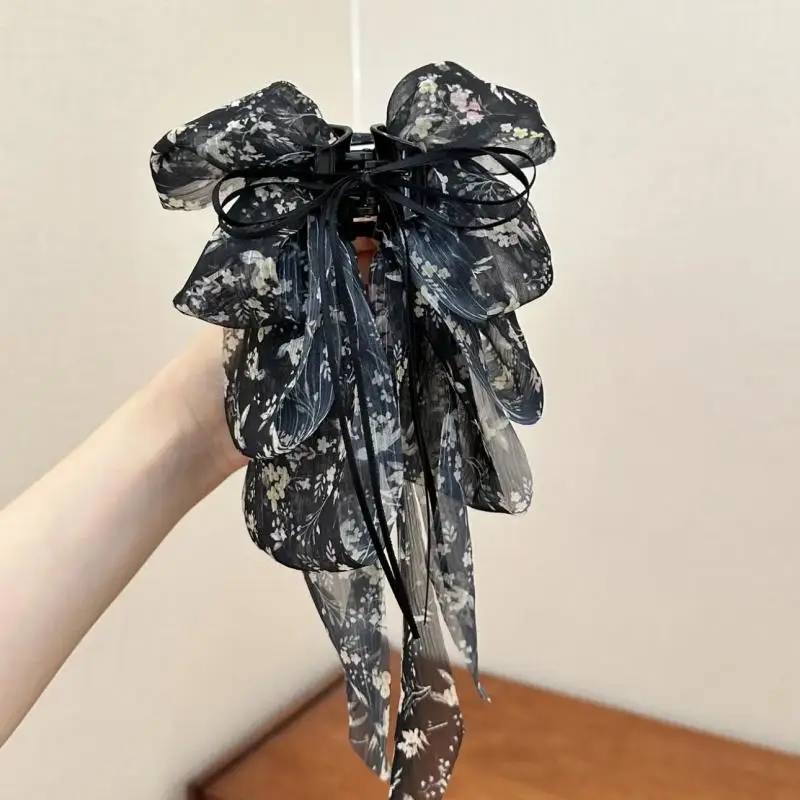 Haarspange mit zerdrückten Blüten, mehrlagiger Schleife, flatterndem Band, Haarspange für tiefen Pferdeschwanz, Haarspange für den Hinterkopf, Haifisch-Haarspange_voghion.com