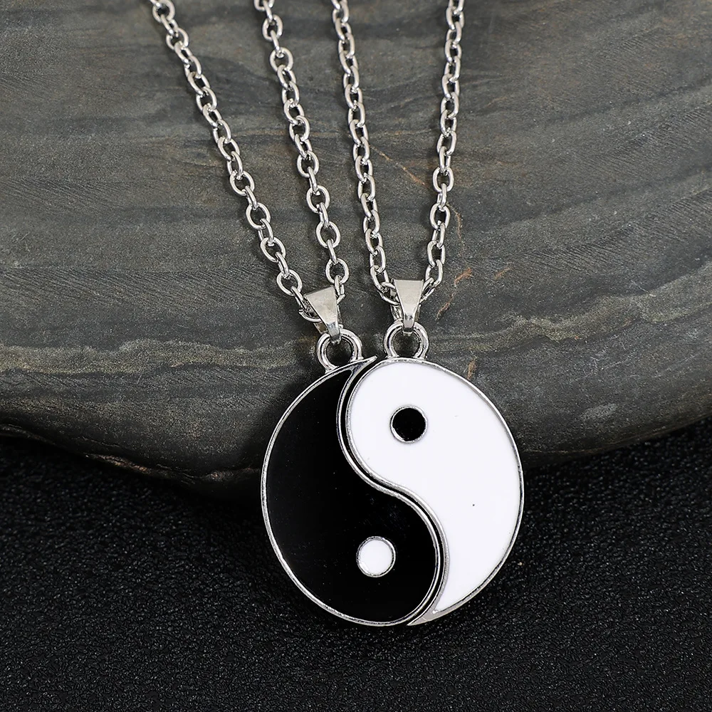 New 2Pcs Tai Chi Yin Yang Eight Trigrams Pendant Necklaces Set for Couple Silver Color Chain Matching Lover Choker Collar Gift