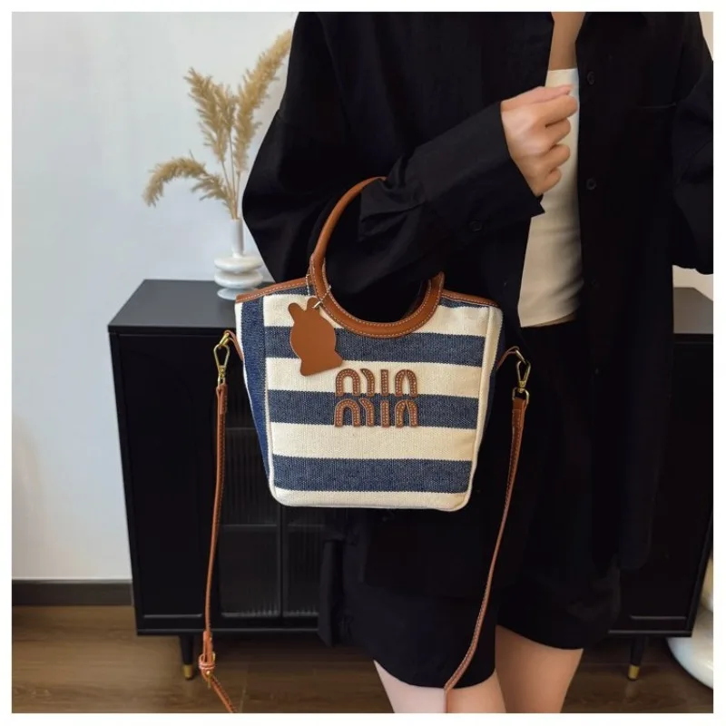 

Women Shoulder Bag Simple And Cute Crossbody Bag For School Students Campus Style Portable Use