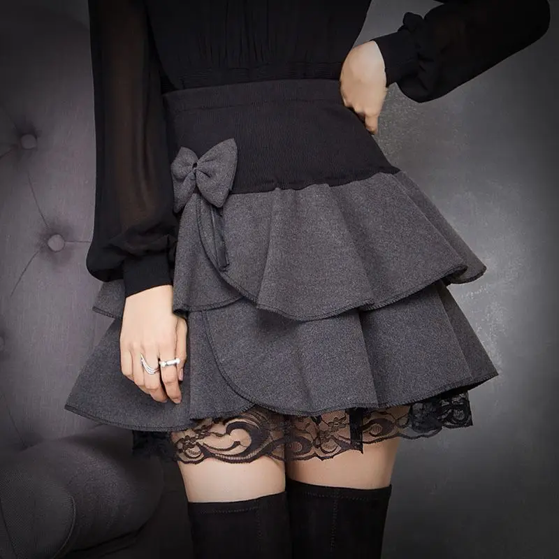 

2025 Women's Gothic Lolita Tiered Mini Skirt - Bowknot Lace Trim Flared Skirt for Autumn Winter, Sweet Edgy Style