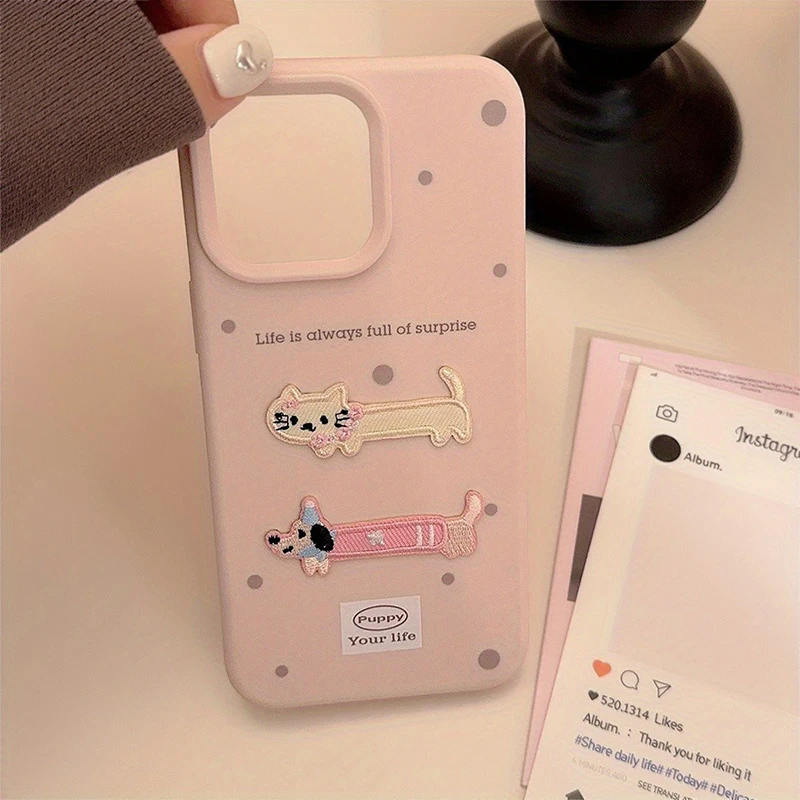 Cartoon Stereoskopische Stickerei Dackel Hund Katze Handyhülle für iPhone 18 17 16 15 14 13 12 11 Pro Max Plus Silikonhülle – Detail 3