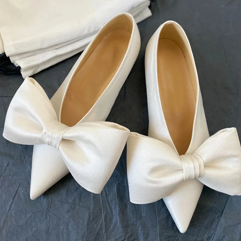 

Charming Woman Big Bow Pointed Toe Silk Ballet Flats Shoes White Black Butterfly Knot Slip On Woman Elegant Wedding Shoes