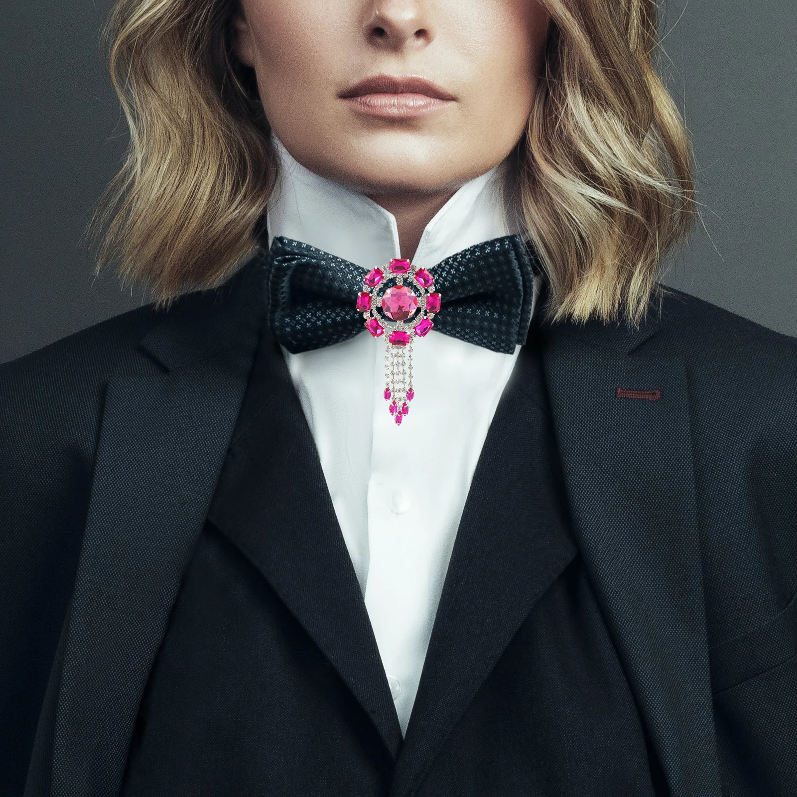 

Rhinestone Tassel Brooch Pin Women Coat Lapel Pin Creative Badge for Clothes Bags Backpacks Hats Fashion Brooches