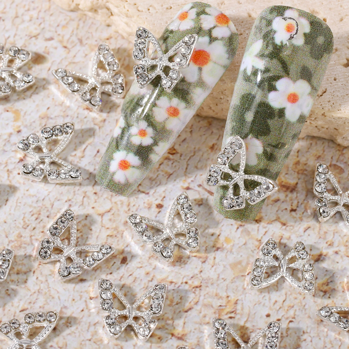 10 pcs/ bag Silver alloy butterfly nail rhinestone patch stereo hollow butterfly nail metal diamond, rhinestone nail accessories