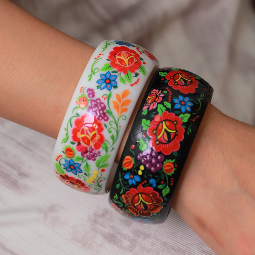 Retro-Armreif mit buntem Blumenmuster aus Acryl für Damen, Boho-Harz-Armband im Ethno-Stil, chinesisches Schmuckgeschenk – Detail 6