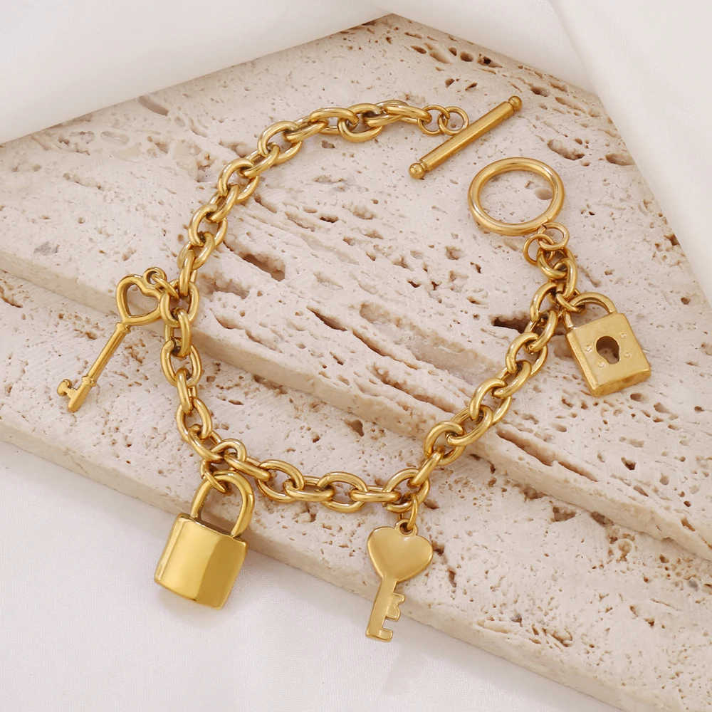 316L Stainless Steel Carved Queen Coin Pendant Bracelet For Women Punk Lock Flower Heart Charms Chain Bracelets Jewelry Gift