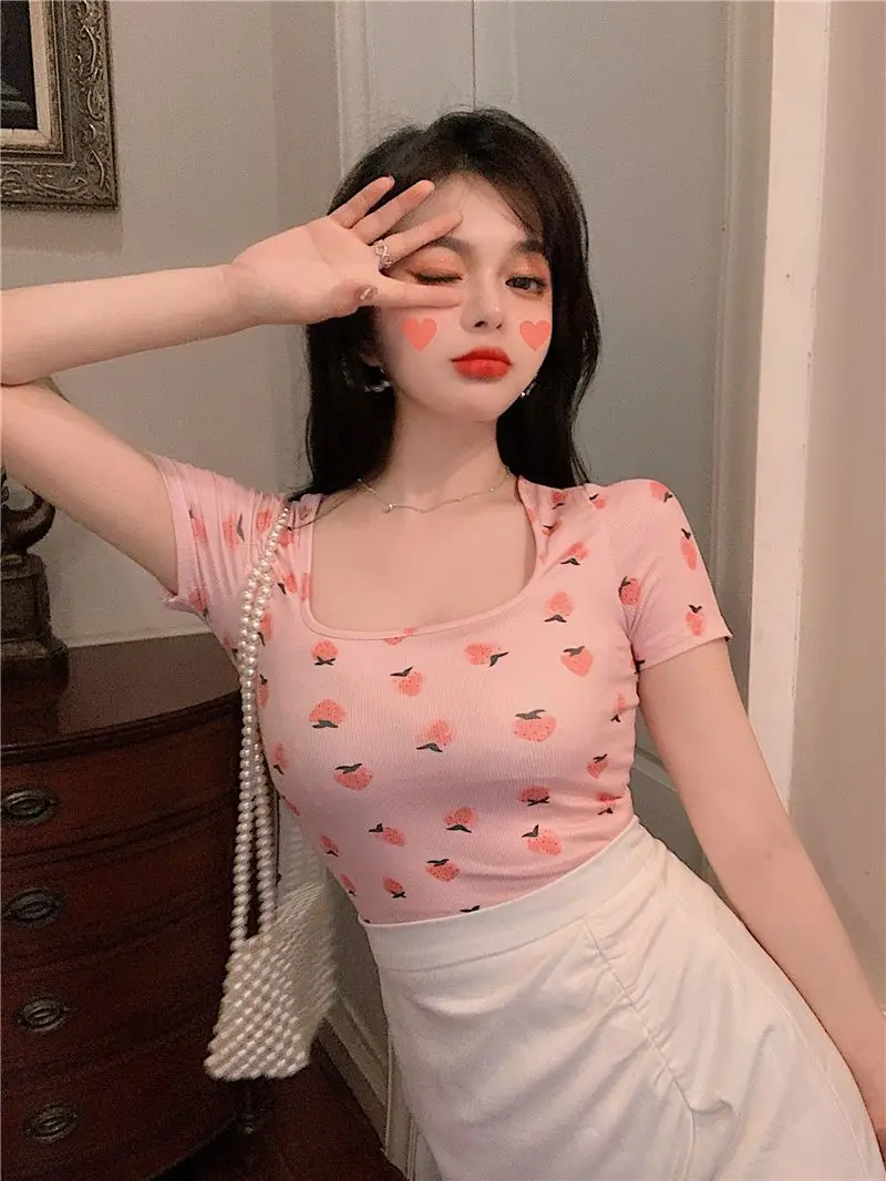 Korea Sexy Sweet Cute Strawberry Graphic Tees Tshirt For Girls Summer 2024 Short Sleeve Women\'s T-shirt Slim Base Shirt Crop Top