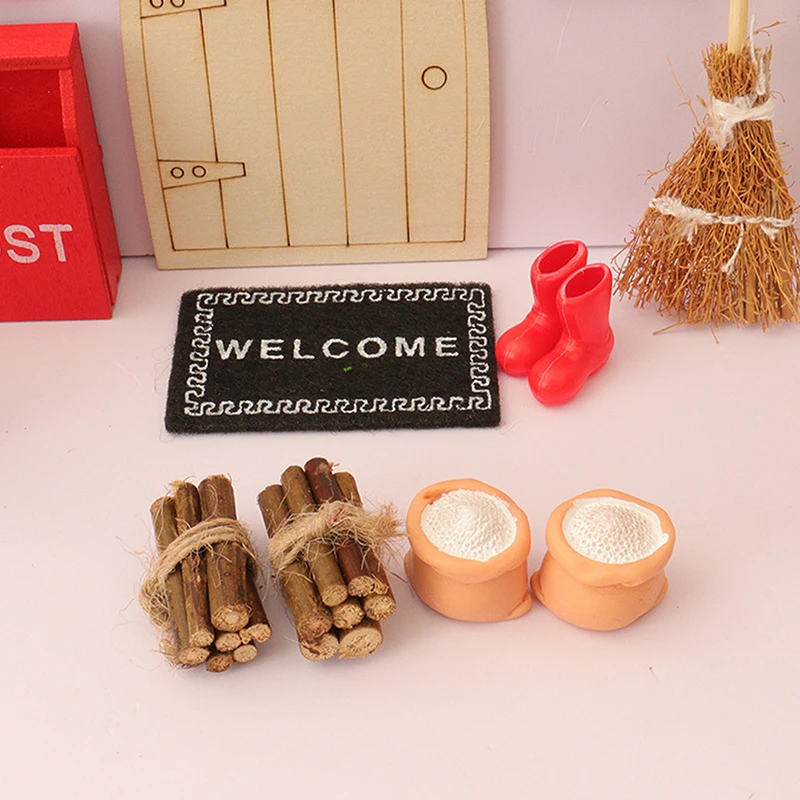 24Pcs/Set Dollhouse Mini Christmas Primary Color Elf Gate Fairy Door For Dollhouse Miniature Scene Xmas Kids Toys DIY Decoration