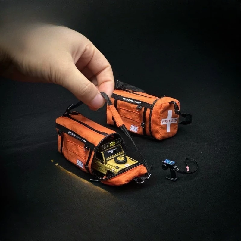 1 SZTUK Model symulacyjny samochodu ratowniczego 1/6 Torebka żołnierza Części dekoracyjne do samochodu gąsienicowego 1/8 RC Km Tank 300 Rc4wd Bagażnik