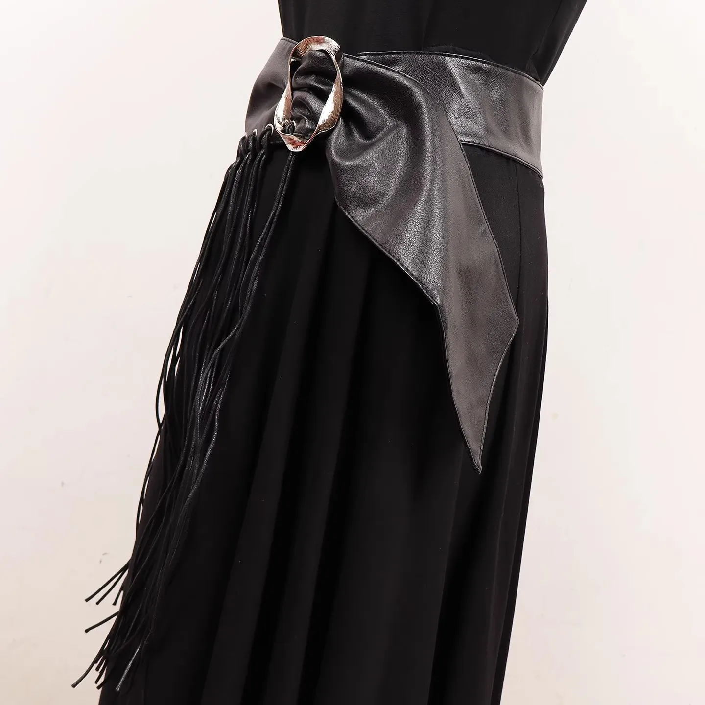 여성 패션 블랙 PU 가죽 Tassel Cummerbunds 여성 드레스 코르셋 허리띠 벨트 장식 와이드 벨트 R2743