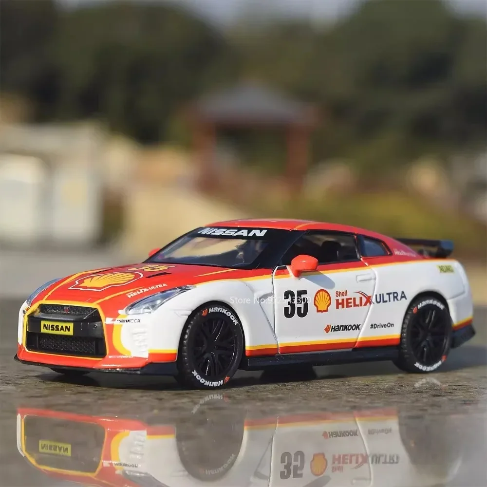 1:32 NISSAN GT-R Racewagen Model Speelgoed Legering Diecast 2 Deuren Opend Geluid Licht Trek Voertuig Modellen voor Cadeaus voor Kinderen