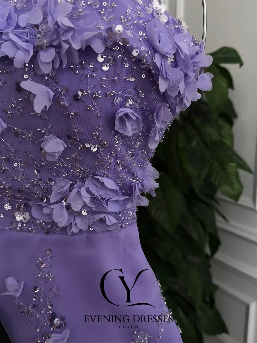 2025 쿠윤 럭셔리 여성 이브닝 드레스 스트랩리스 정교한 아플리케 프롬 드레스 맞춤형 정장 파티 가운