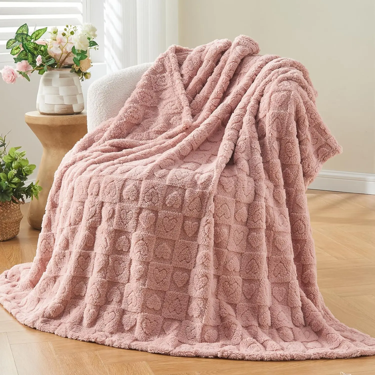 

Super Soft Throw Blanket Off White Love Silky Flannel Fleece 3D Heart Checkered Lightweight Bed Blanket All Season Use