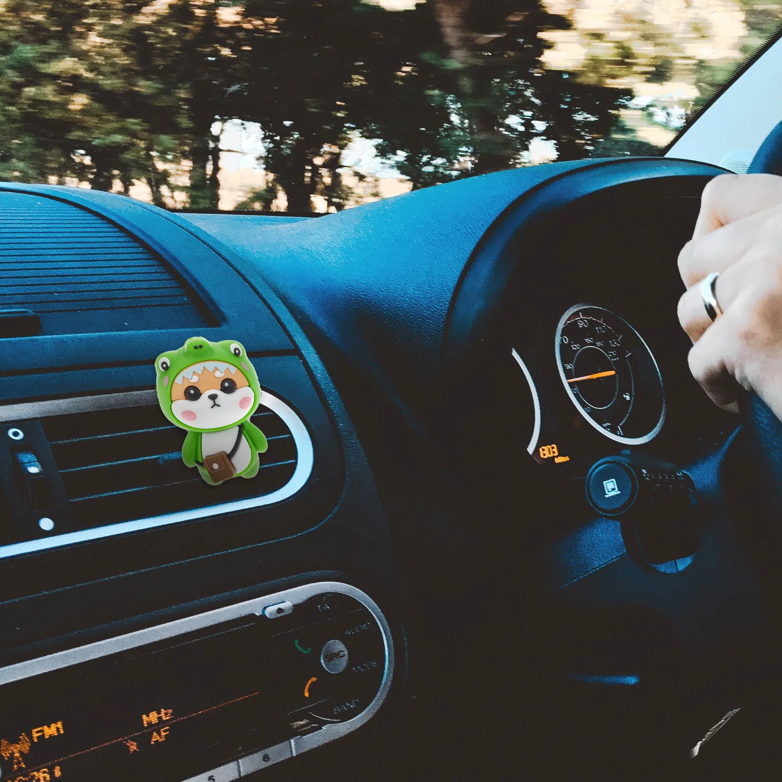

Car Air Vent Clip Aromatherapy Diffuser Cartoon Dog Decoration for Car Office Home Bathroom Travel Freshener Fragrance Dispenser