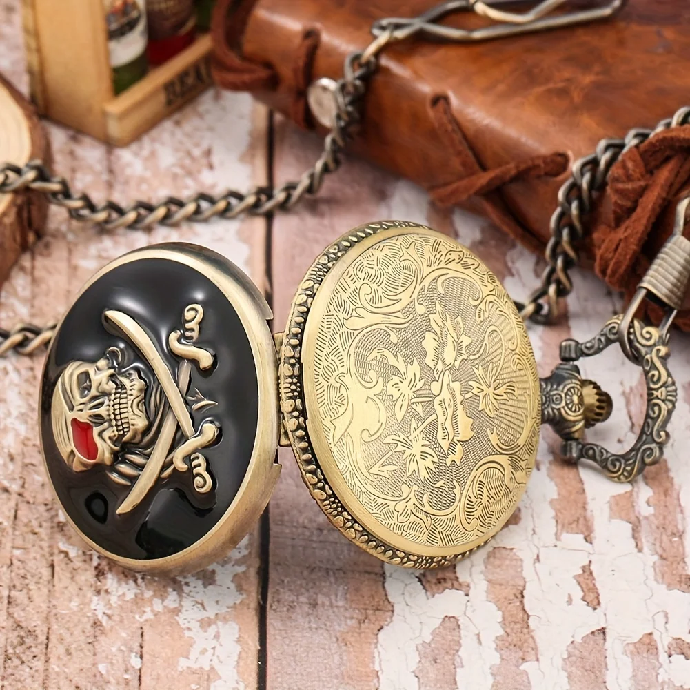 1PC Halloween Skull Pirate Pocket Watch COS Comics Fans Christmas Decoration Pocket Watch Student Quartz Watch Personalized Retr