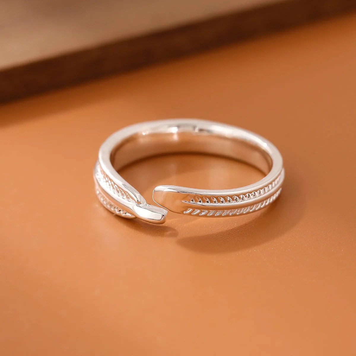 Mode 925 Sterling Silber Schmuck Blatt Einfache Schönheit Federn Öffnung Ringe R024