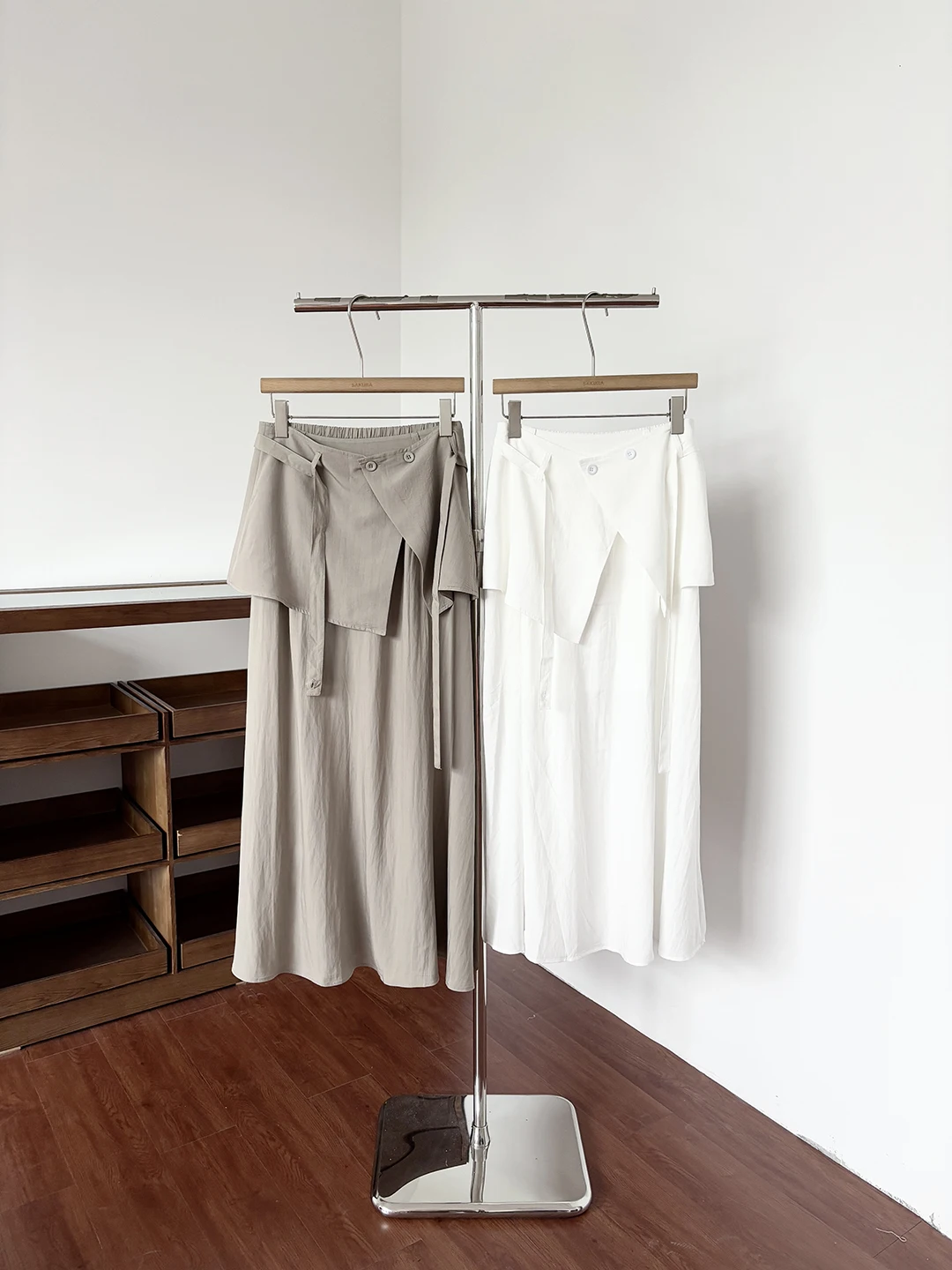 

High Waist A-Line Midi Skirt for Women Belted Simple Style Summer 2026 New Arrival Slimming Versatile Half-length Skirt