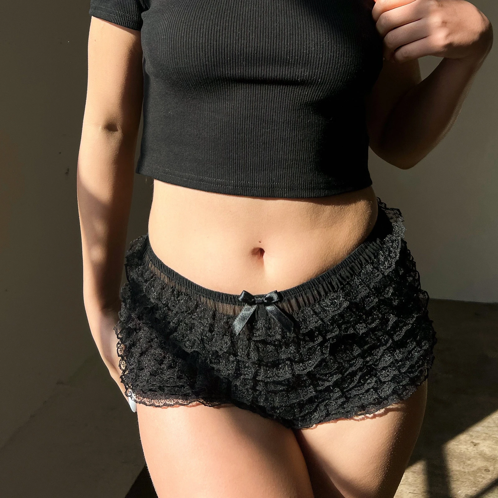 여성용 레이스 반바지, 로우 웨이스트 미니 활, 티어 프릴 밑단, 슬림 카와이 짧은 바지, 미적 하의, 여름