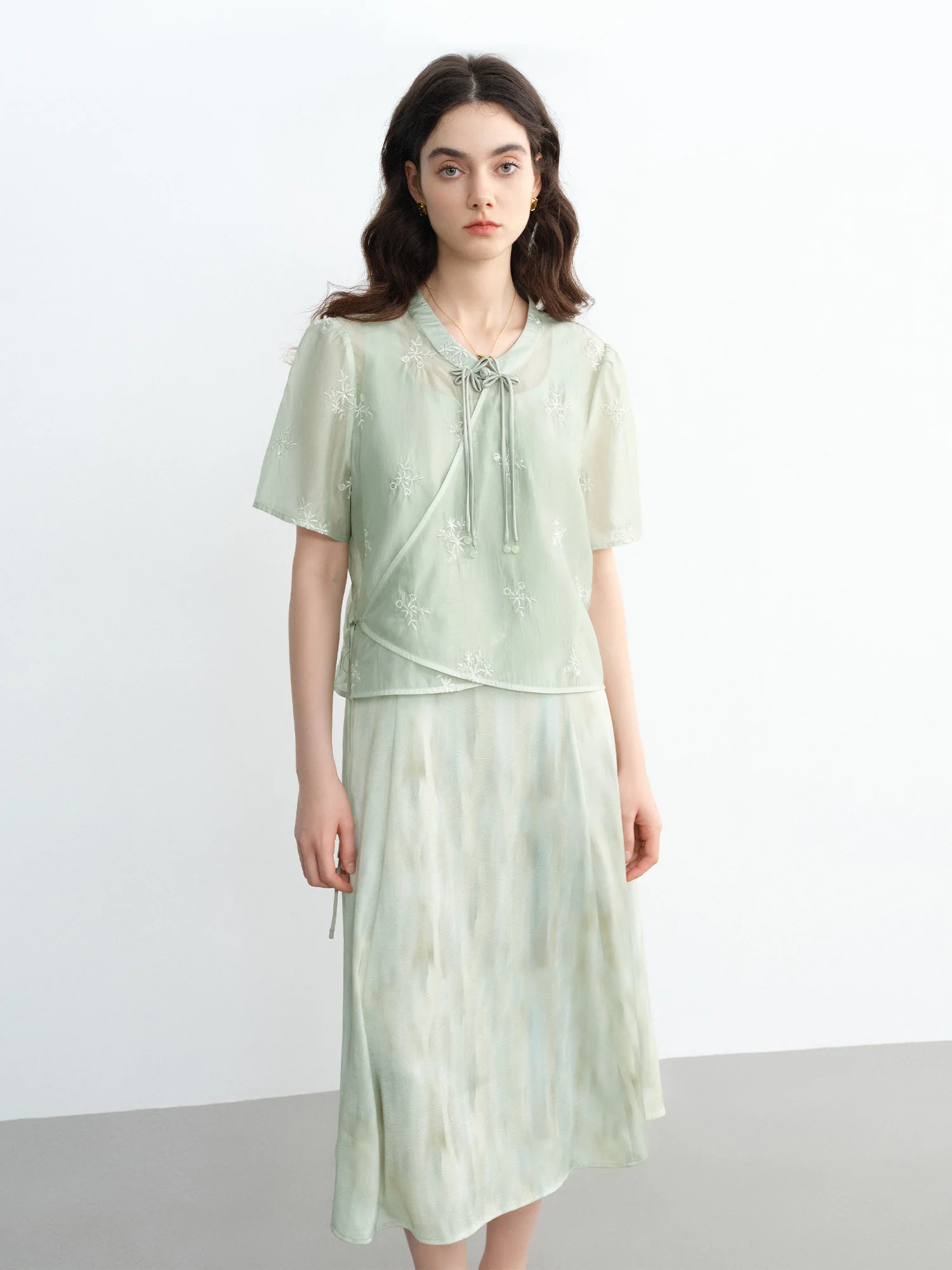 

DUSHU Plus-size Women's New Chinese Fashion Suit 2025 Summer New Sleeveless Dress Stand-up Collar Short-sleeved Top 25DS82386