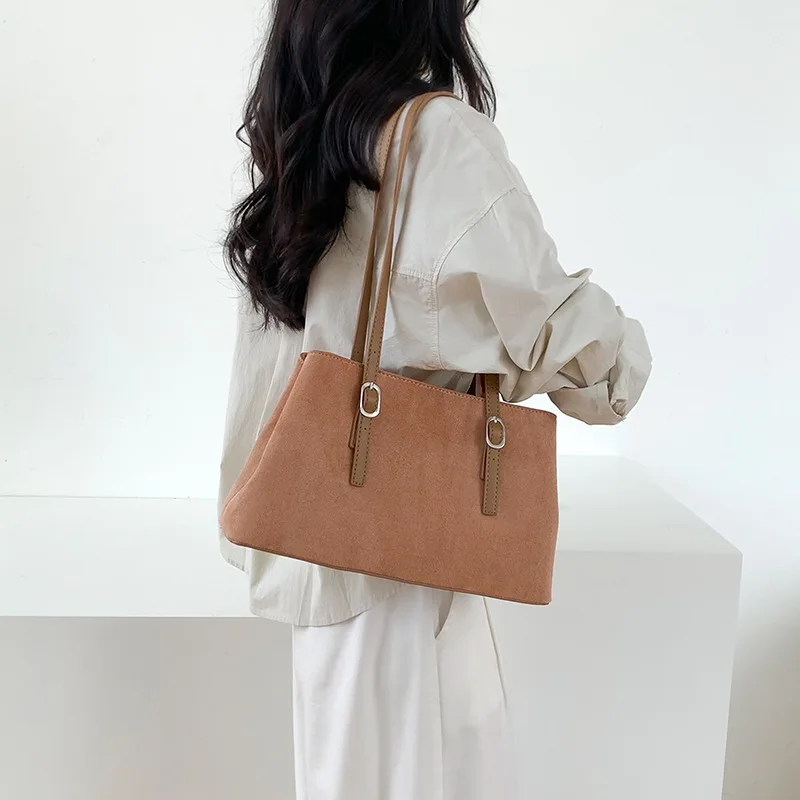 

2025 Autumn Winter Vintage Tote Bags Niche Design Women Shoulder Bags Large Capacity Commuter Travel Handbags