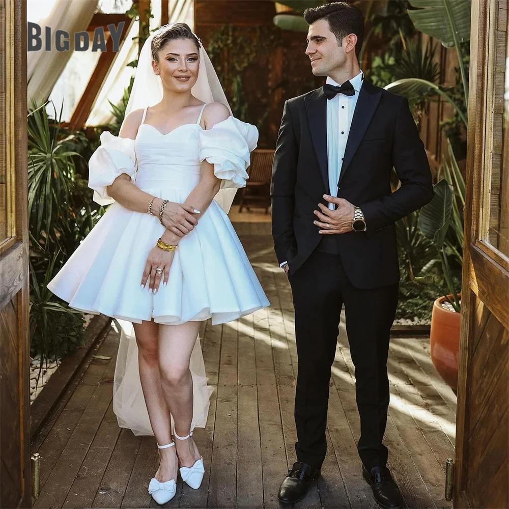 Robe de Mariée Courte Élégante, Dos aux, Bretelles Spaghetti, Hors des Patients Initiés, Quelle que soit Au-dessus du Genou, Éducative