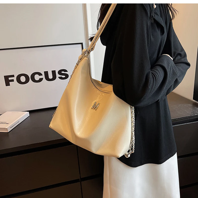 اتجاه الموضة، حقائب ذات سعة كبيرة، حقيبة يد نسائية جديدة، حقائب كتف متعددة الاستخدامات، حقائب ظهر شعبية متعددة الأغراض #4