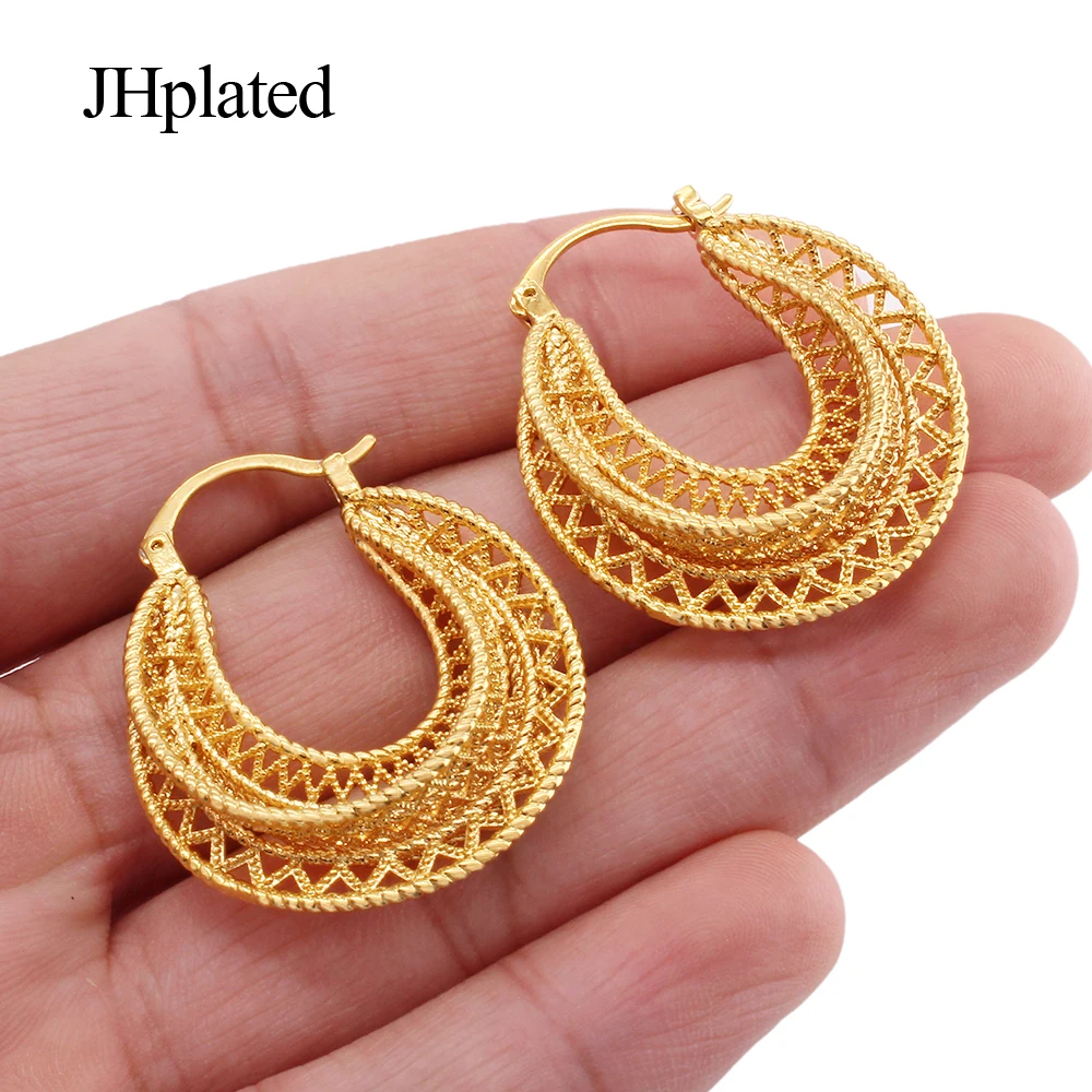 Dubai Gold Plated Round Piercing Hoop Earrings Luxury Geometric Punk Ear Buckle Huggie Earrings for Women Jewelry Bride Wedding