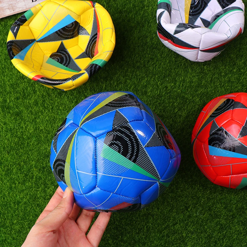 Bola Sepak Ukuran 2 untuk Remaja Dewasa Bola Sepak Tahan Aus Permainan Olahraga Luar Ruangan Latihan Bermain Bola Hadiah Ulang Tahun