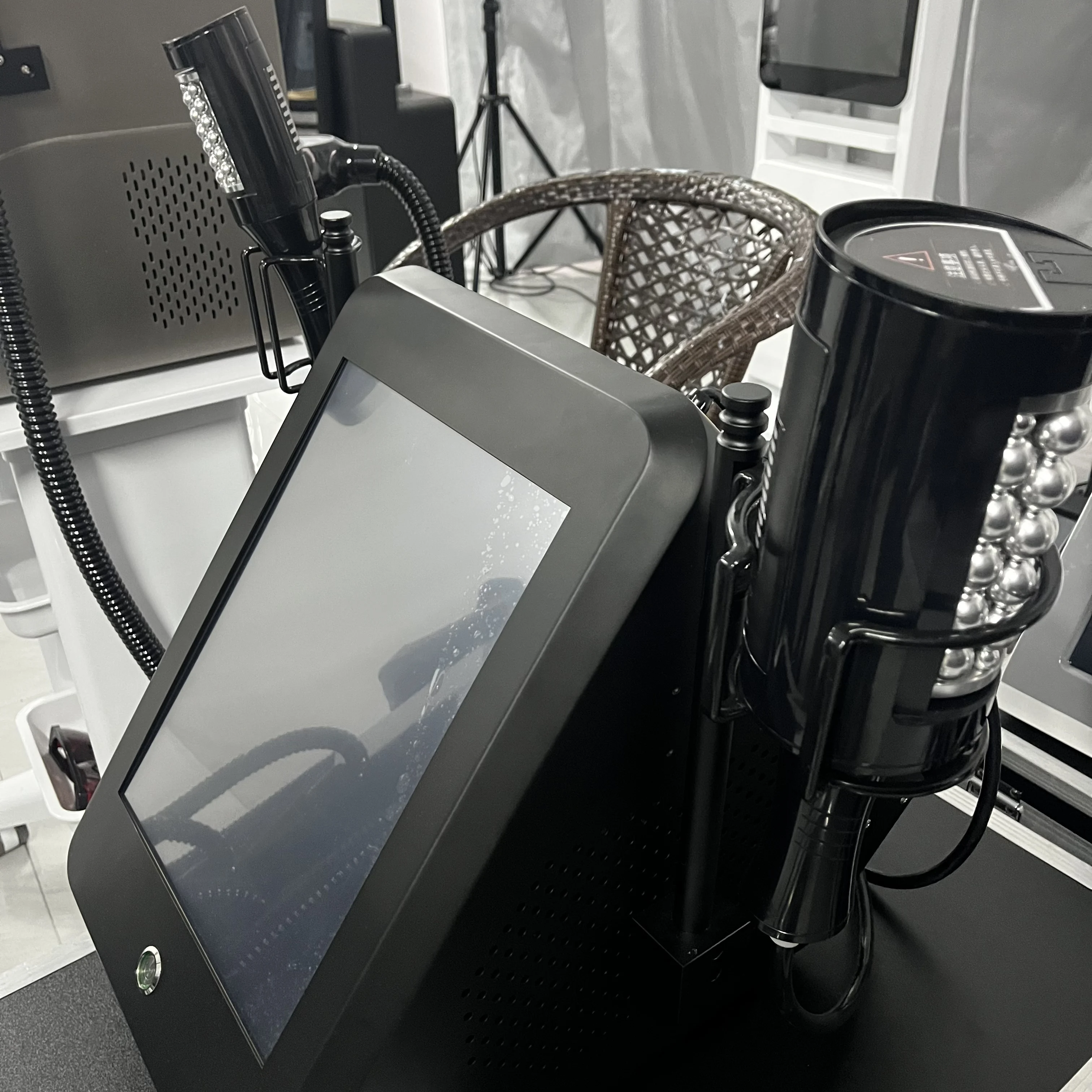 

MYOslim Body Sculpt Machine 6500W 200HZ Roller EMS RF Sculpting Weight Loss Electromagnetic Slimming Muscle Stimulation Massager