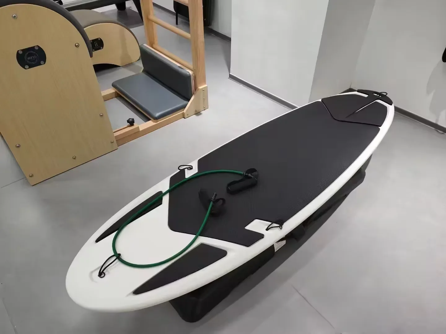 LP01Surfset Fitness Gym Machine Indoor or Outdoor With Balance Balls and Non-slip Stand up Inflatable Paddle Board for Gym