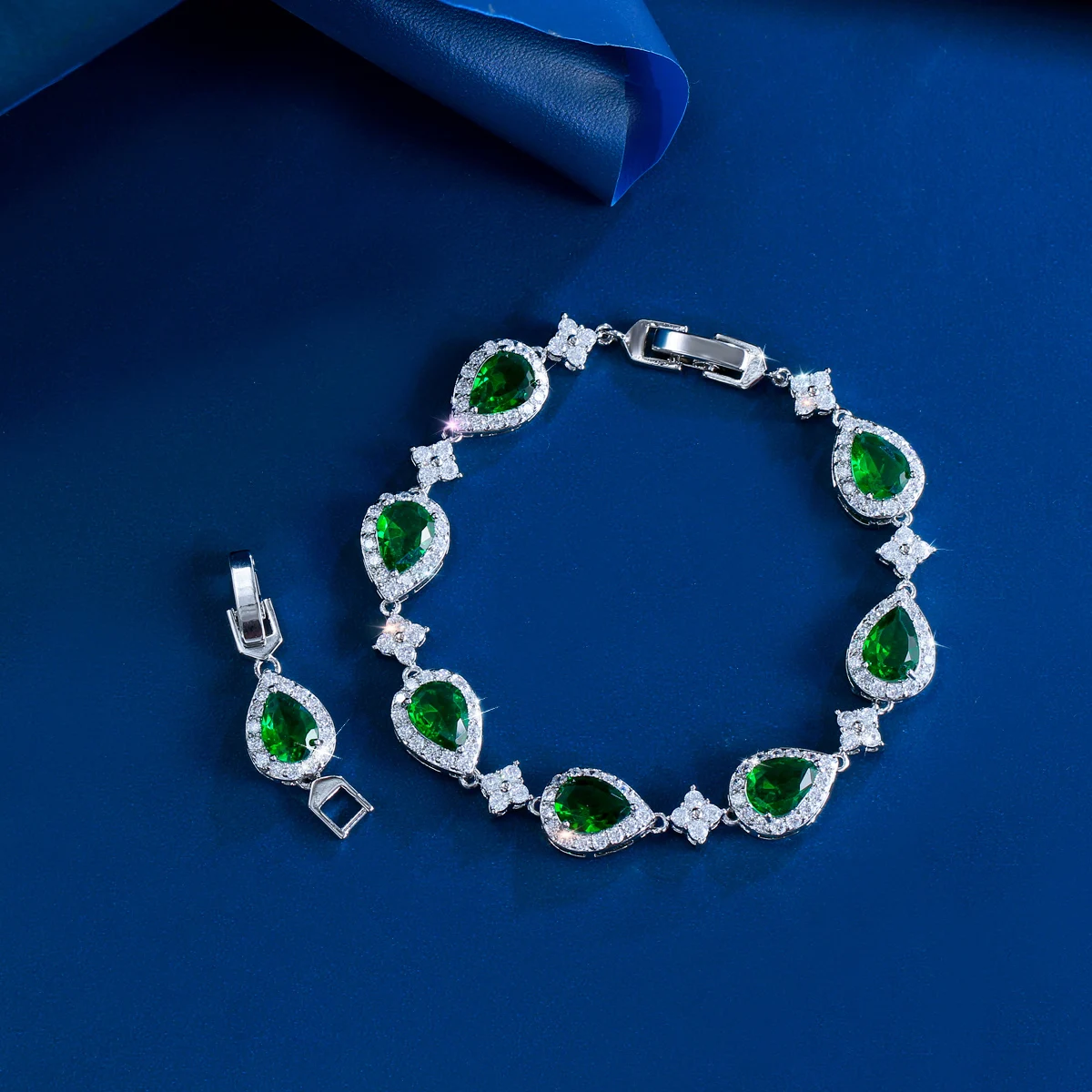 

CWWZircons Новый модный зеленый теннисный браслет с крупными кубическими циркониями в форме капли для женщин, шикарное украшение для вечеринок и свадеб, подарок S0145