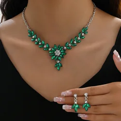 3pcs fashionable women's jewelry set with crystal contrasting flower necklace earrings and evening dress accessories