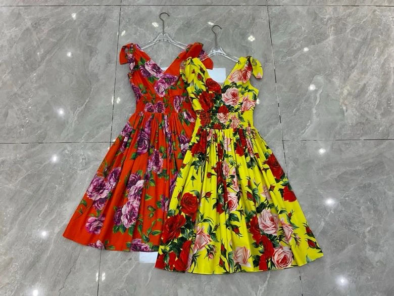 Saia Godê de Algodão Vermelha com Laço Floral na Ombro de Alta Qualidade