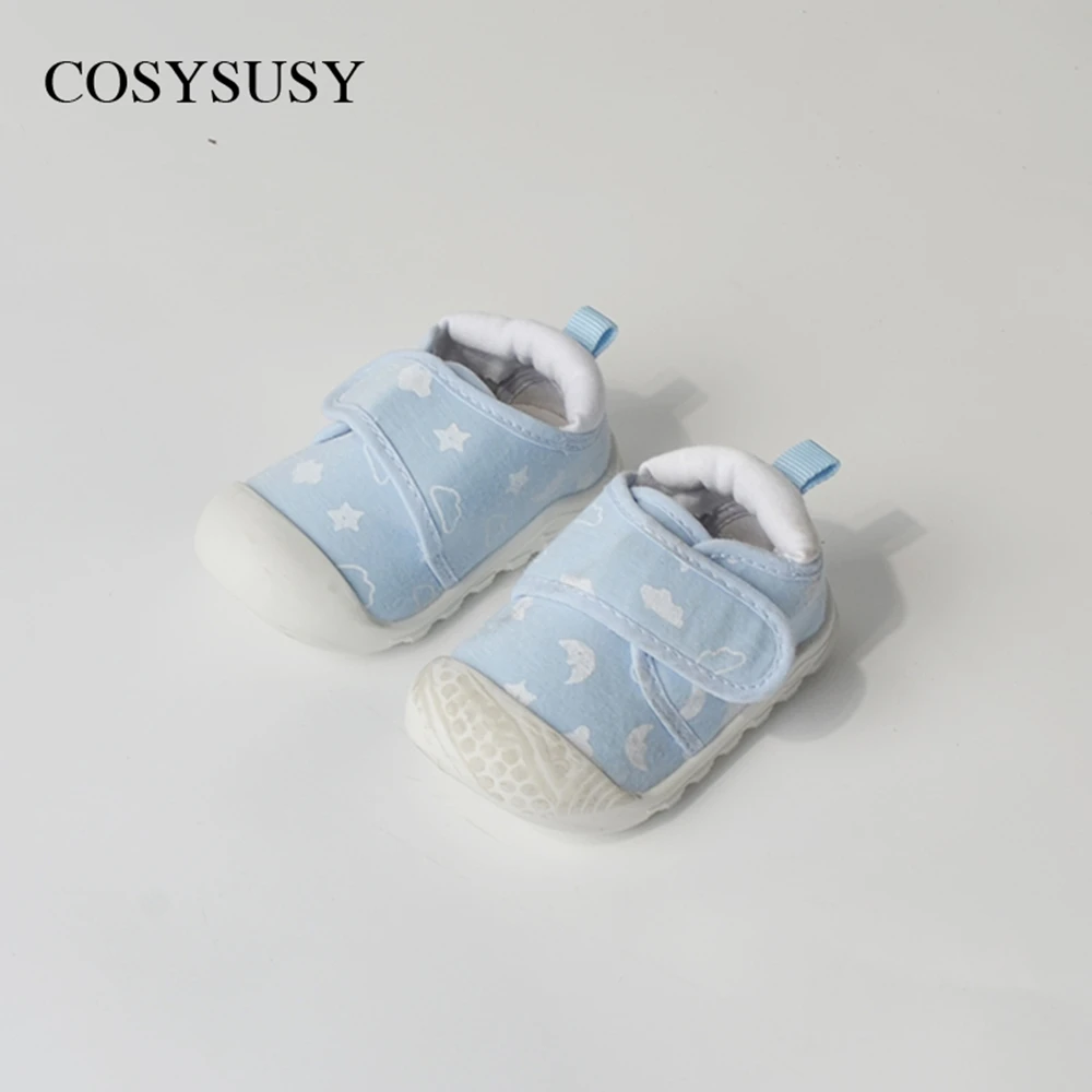 COSYSUSY Zapatos azules con estampado bonito para niños pequeños, zapatos cálidos de otoño e invierno para bebés, zapatos antideslizantes de suela blanda para bebés