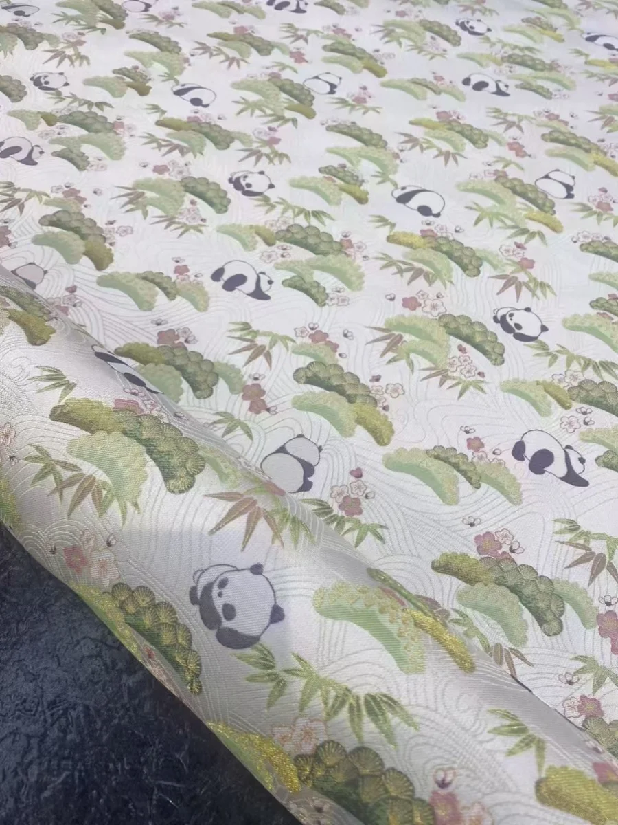 

Шелковая ткань Silk Song Jin Panda Gentleman Pattern для жилетов и курток, китайский шелковый материал для домашней одежды