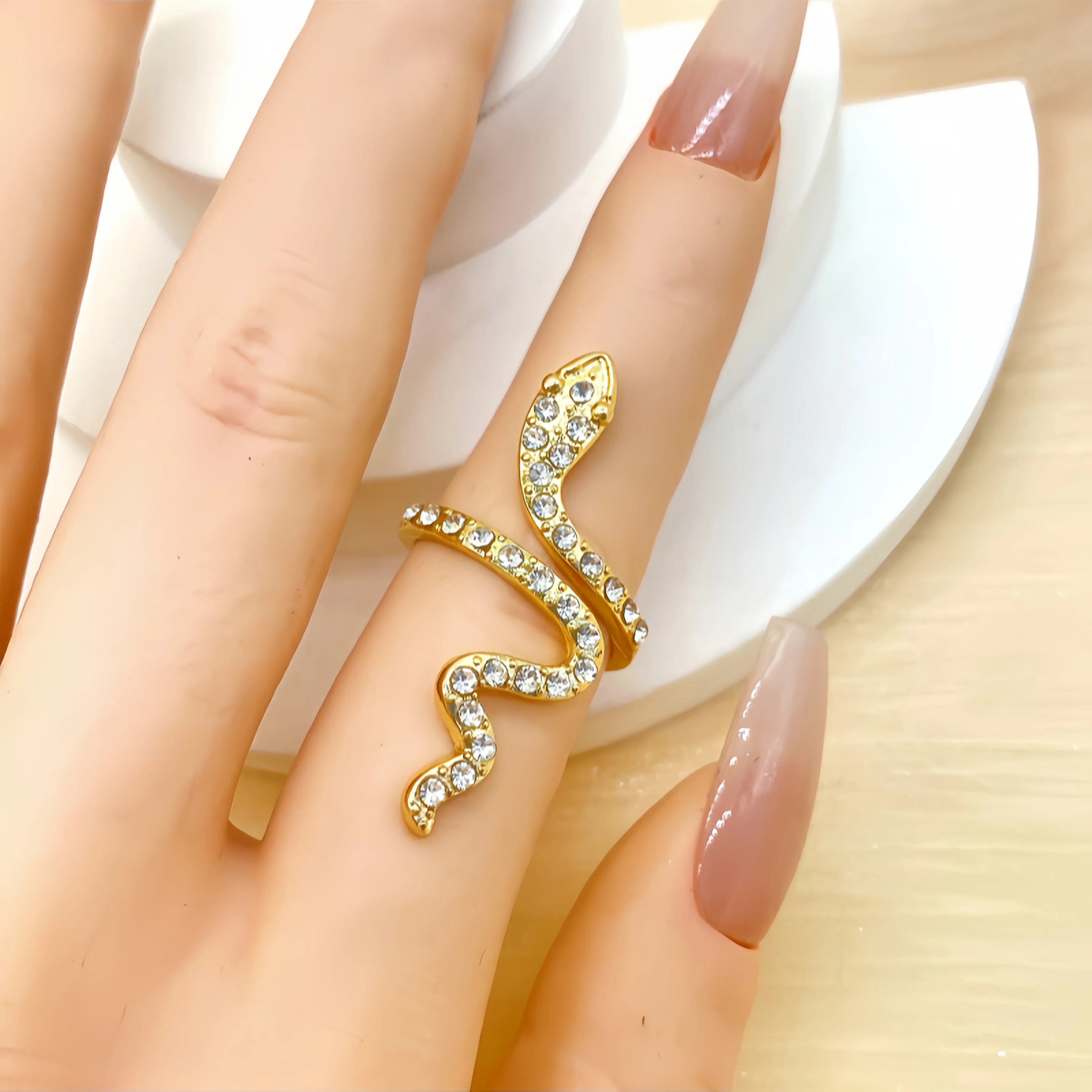 1 Piece Of Fashionable Classic Micro-Set Zircon Snake-Shaped Wrapped Women's simple Minority Designer Fashionable Index Finger R image 3
